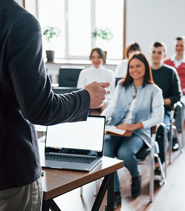 maincon-areas-de-experiencia-educacion